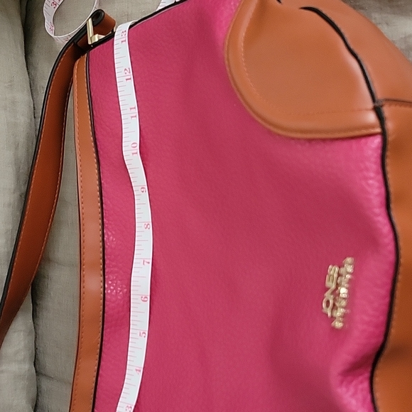 Jones New York Signature Ruby/Carmel Colorblock faux leather bag. Back zipper. - Picture 11 of 15